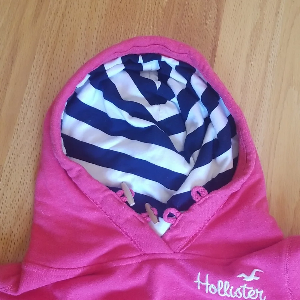 Hollister hoodie - Picture 2 of 5